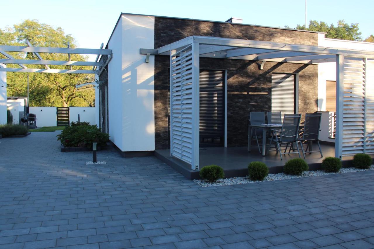 Villa Domki Do Wynajecia Karpicko Exterior foto